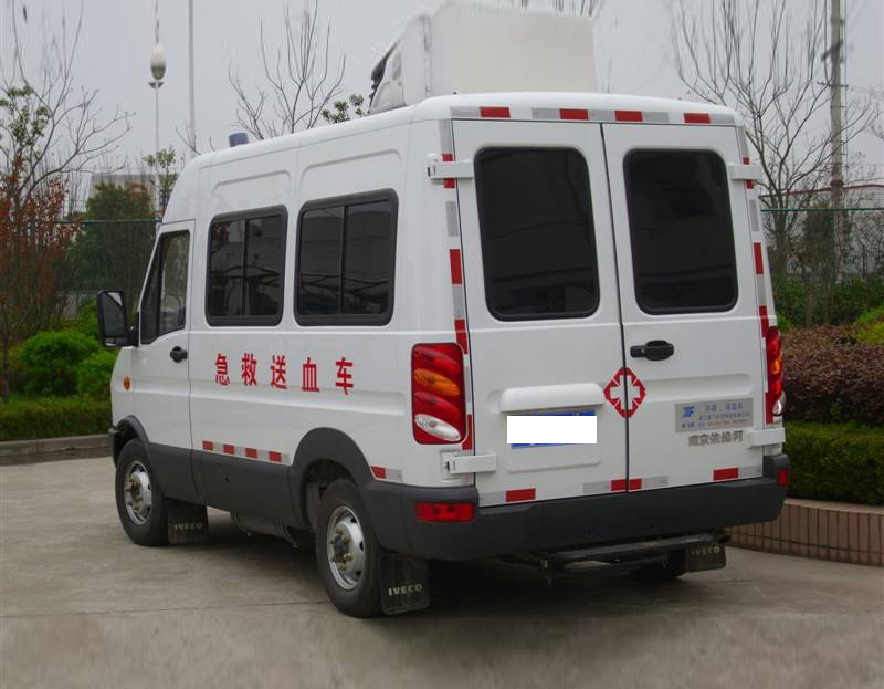 送血車
